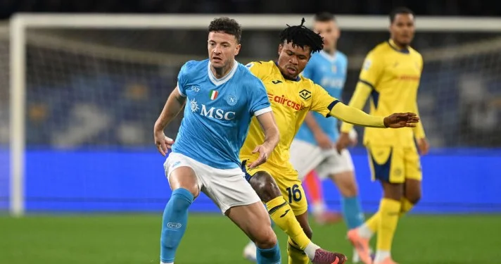 Napoli doğma meydanda autsayderlə bacarmadı VİDEO