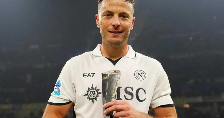 Napoli milli üzvü ilə müqavilə imzalayacaq