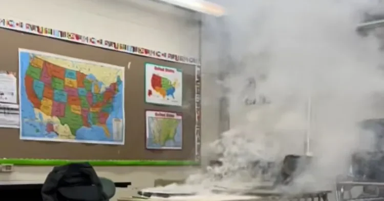 Bu məktəbdə yanğın oldu RƏSMİ AÇIQLAMA