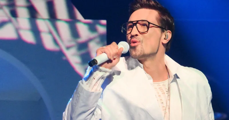 Məşhur müğənni öz adını əmtəə nişanı kimi rəsmi qeydiyyatdan keçirdi