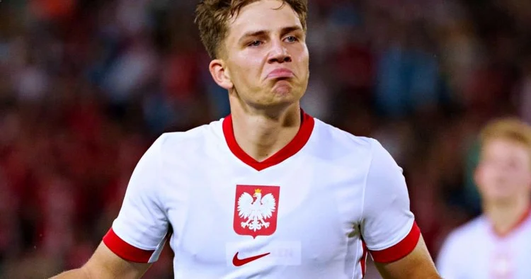 17 yaşlı futbolçunu 10 milyon avroya transfer etdilər