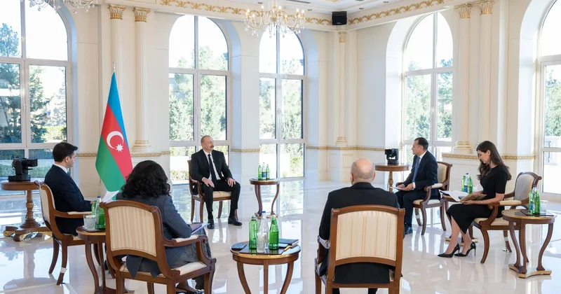 Həyata keçirilən siyasətin mərkəzində insan amili və sosial ədalət prinsipi dayanır