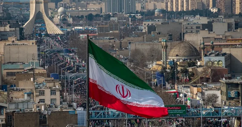 İrandan ürək parçalayan görüntü: Qan içində qoca kişi FOTO