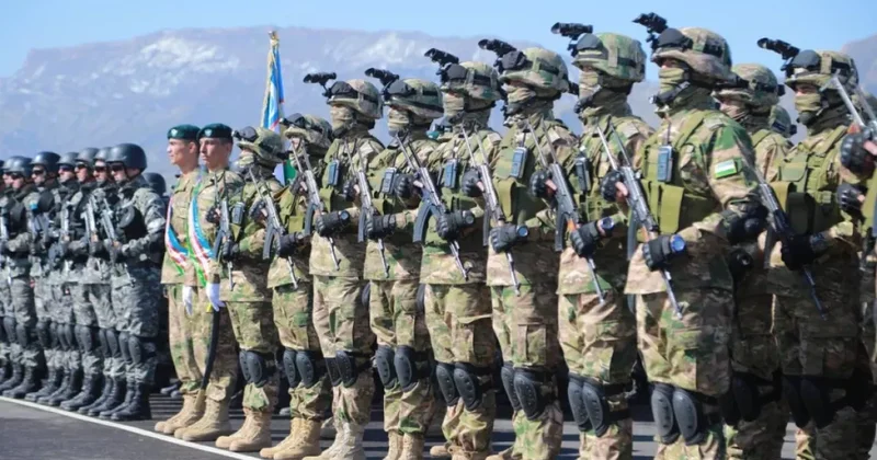 Узбекская армия избавится от русских дубинок , диверсантов и атак