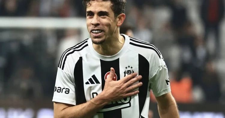 Braziliyalı müdafiəçi Beşiktaş dan ayrıldı