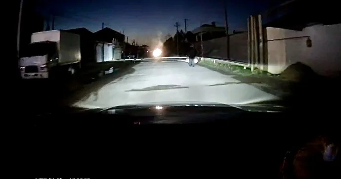 Buzovnada məktəb yolu təhlükə saçır: Piyadalar vurulur, cavabdeh yoxdur VİDEO