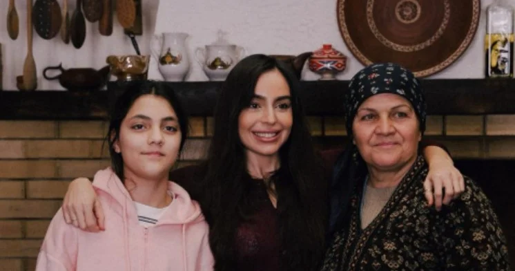 Лейла Алиева в рамках проекта Kənd Həyatı приготовила цкан Minval Politika