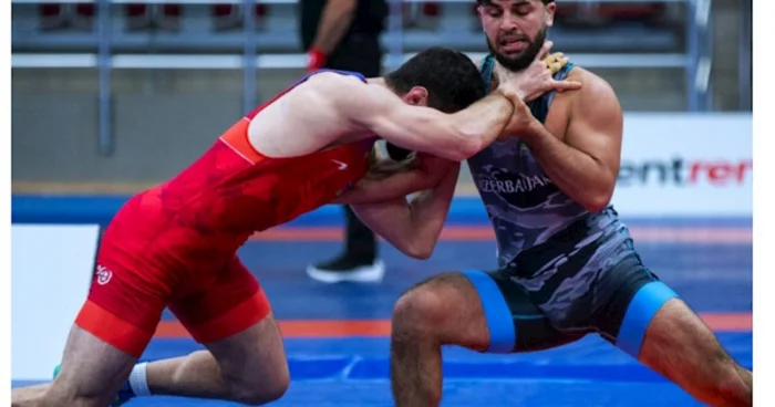 Güləş çempionatı: İlk günün qalibləri