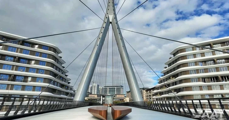 В Азербайджане появился высокотехнологичный мост, который изменит передвижение по Белому Городу