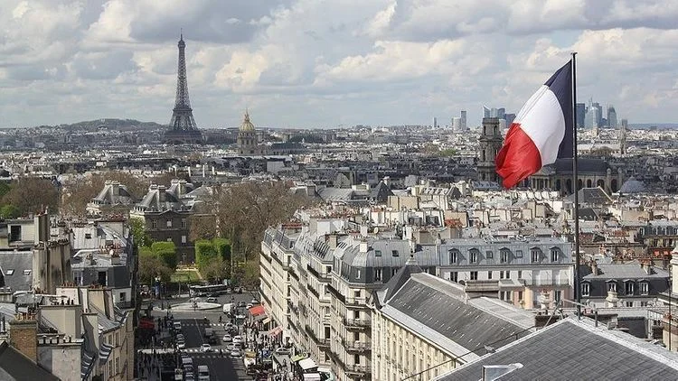 Rəsmi Paris: “Bizim BCM yə qeyd şərtsiz dəstəyimiz davam edəcək