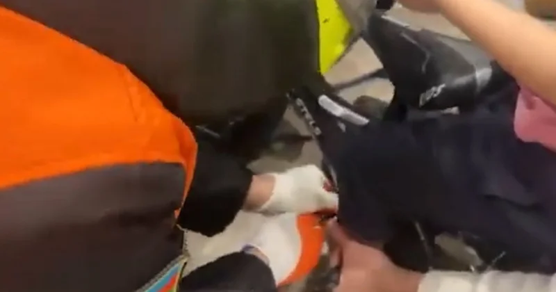 В Баку спасатели помогли ребенку, нога которого застряла в педали велосипеда ВИДЕО