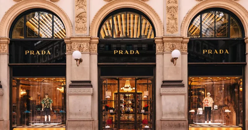Ушедшая из РФ Prada зарегистрировала в России новый товарный знак