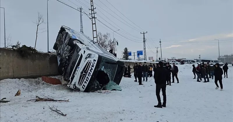 ДТП в Турции: ранены 16 человек ФОТО