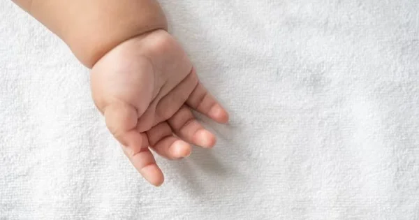 2 yaşlı bacı qardaş evdə ölü tapıldılar Bakıda dəhşət