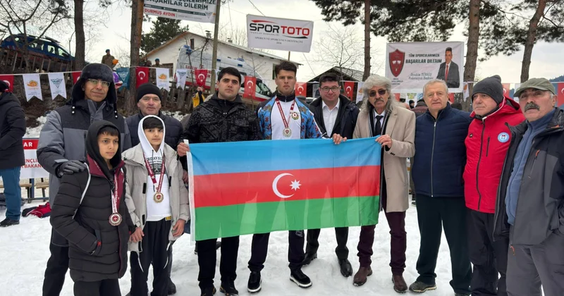 Пехлеван из Азербайджана стал победителем турнира по борьбе на снегу в Турции