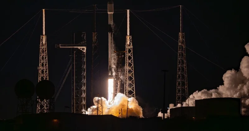 SpaceX откладывает Марс и делает ставку на Луну