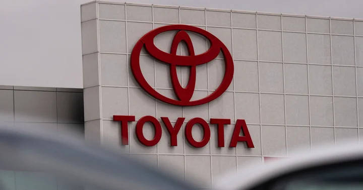 Гендиректор Toyota Motor Кодзи Сато уйдет в отставку из за падения прибыли