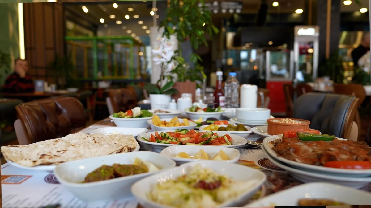 Azərbaycansayağı mərasimlər: bu iftar yox, qonaqlıqdır!