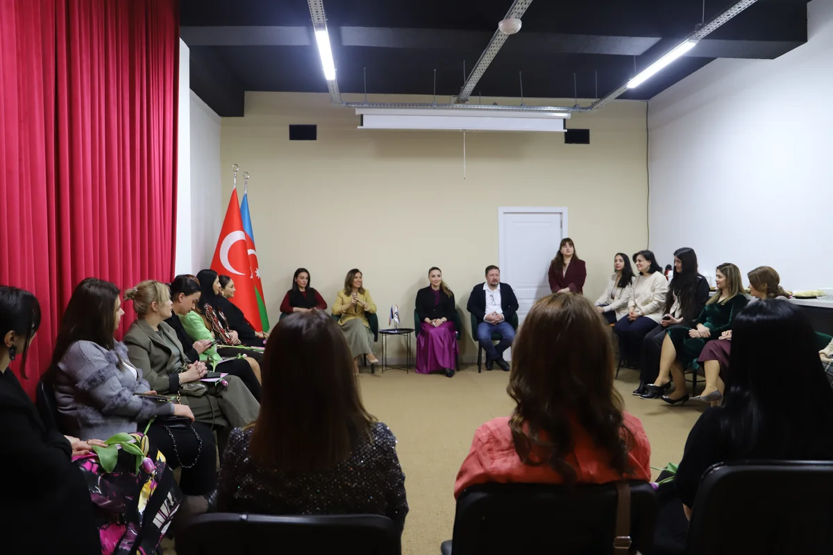 “Stresin qadın həyatına təsiri” mövzusunda tədbir keçirildi FOTOLAR