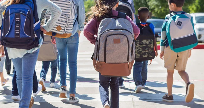 Övladlarımızı yenilikçi düşüncəyə təşviq etmək üçün “sən necə düşünürsən?” sualını verməliyik