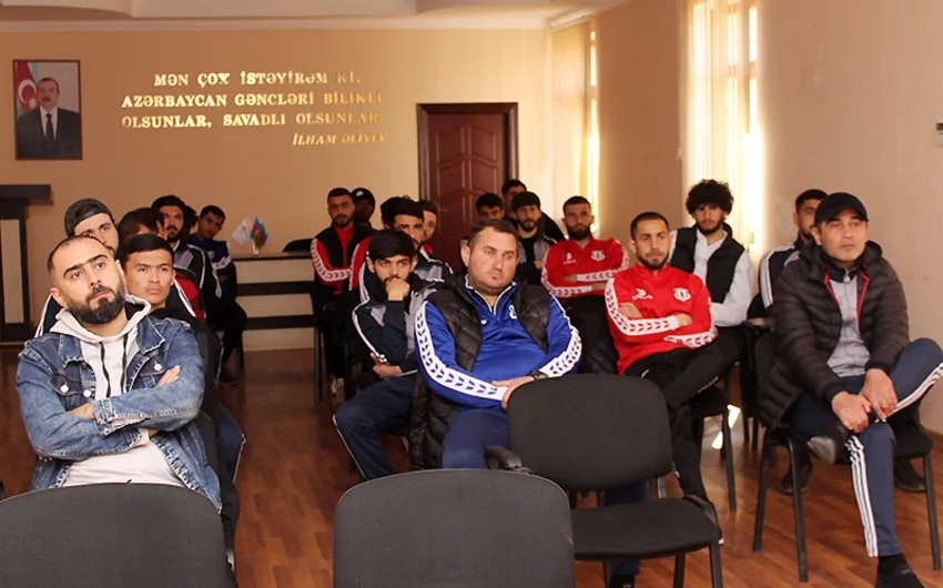 Azərbaycan I Liqa klubunun futbolçularına danışılmış oyunlarla bağlı seminar keçirilib FOTOLAR