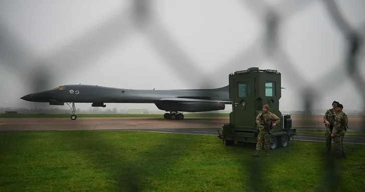 США начали использовать военные базы Британии в операции против Ирана