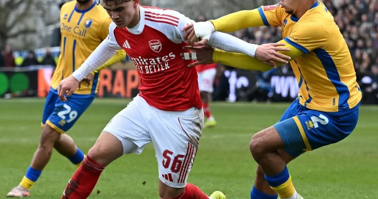 Arsenal 1/4 fianla yüksəldi VİDEO