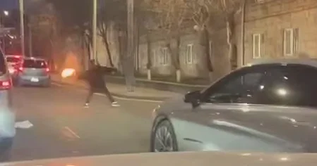 В Ереване установили личность человека, пытавшегося поджечь здание СНБ Minval Politika