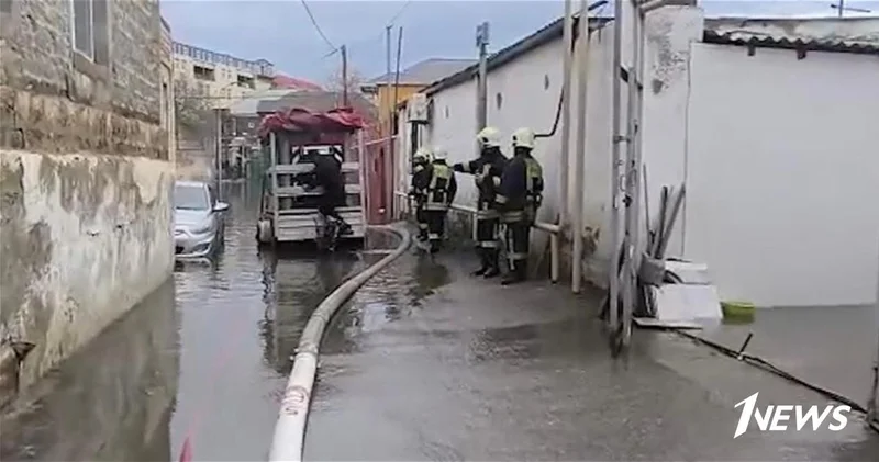 МЧС продолжает работы по устранению последствий, вызванных ливнями ВИДЕО