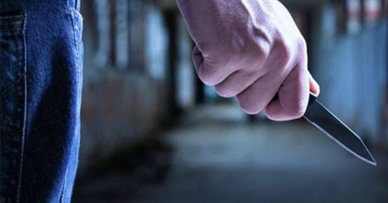 Bakıda gənc oğlan bıçaqlanıb