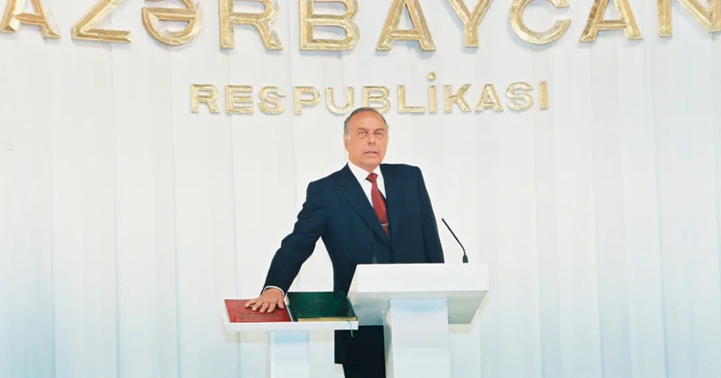 Heydər Əliyev: Millətin milli ideya təməlində birliyi