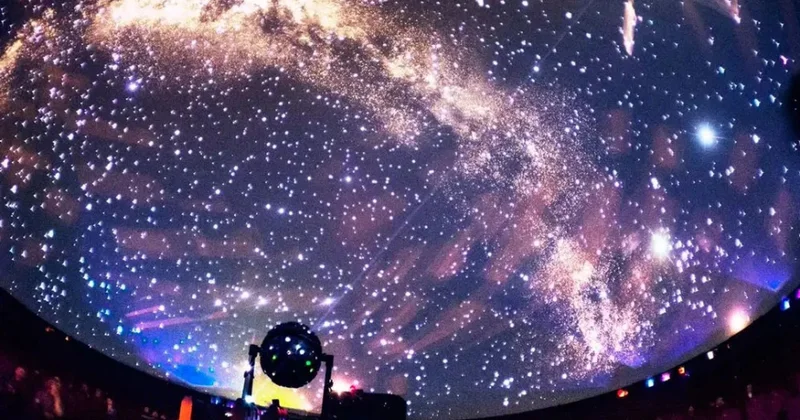 Mayın 7 də Beynəlxalq Planetariumlar Günü qeyd olunur