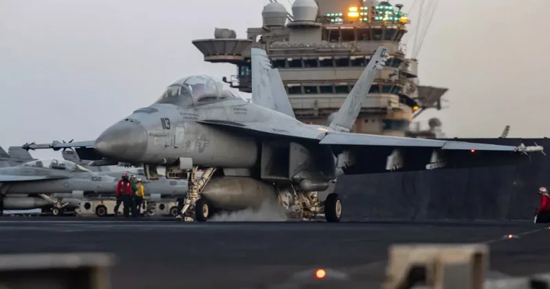 Второй истребитель ВМС США упал в море с авианосца USS Harry S. Truman за неделю