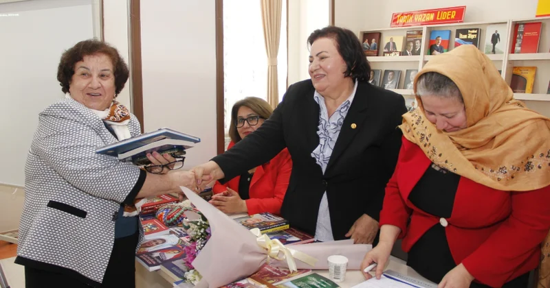 Naxçıvanda Prezident təqaüdçüsü Tərlan Musayevaya həsr edilən kitabların təqdimatı olub