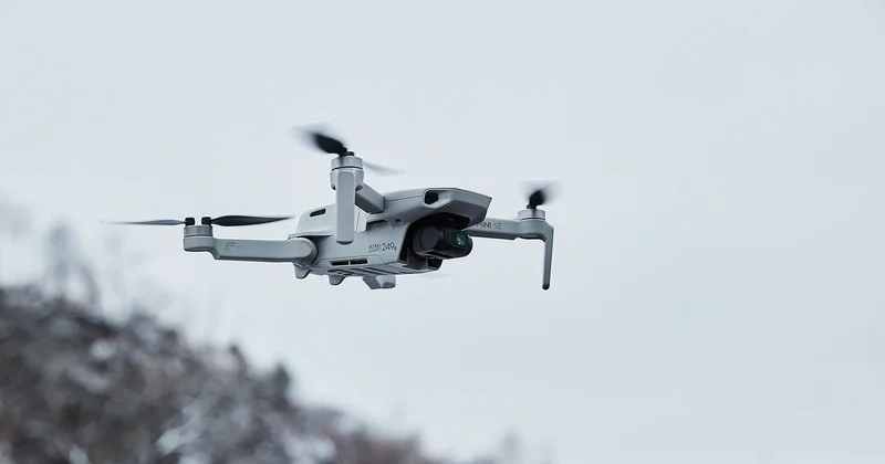 Astanada dron qadını pəncərədən uzaqlaşmağa çağırdı Parada hazırlıq gizli şəraitində aparılır (VİDEO) KONKRET
