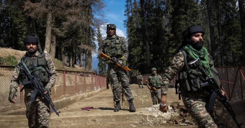 Hindistan əməliyyatlar zamanı 17 terrorçunun öldürüldüyünü açıqlayıb