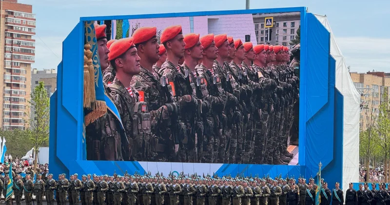 Astanada İkinci Dünya müharibəsində Qələbənin 80 illiyi şərəfinə parad keçirilir