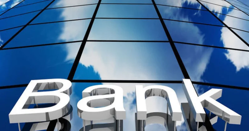 Azərbaycanda bankların müştəri bazası 8% artıb