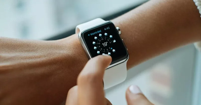 Поставки Apple Watch падают второй год подряд