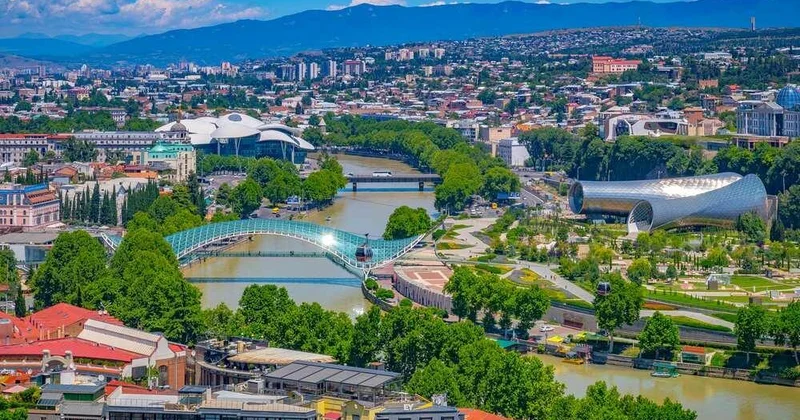 ABŞ səfirliyindən XƏBƏRDARLIQ Tbilisidəki ticarət mərkəzlərində PARTLAYIŞLAR gözlənilir