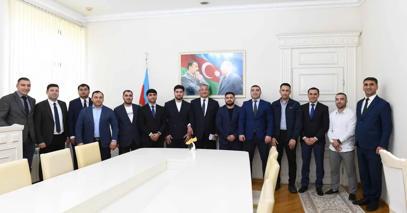 Dövlət Komitəsinin komandası gümüş medalla təltif edildi FOTOLAR