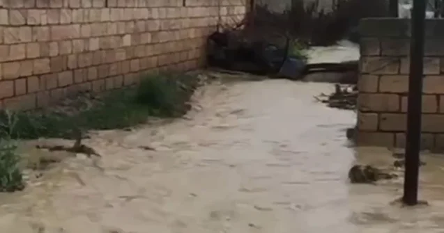 Hacıqabulda kəndlərə sel gəldi, evləri su basdı Video