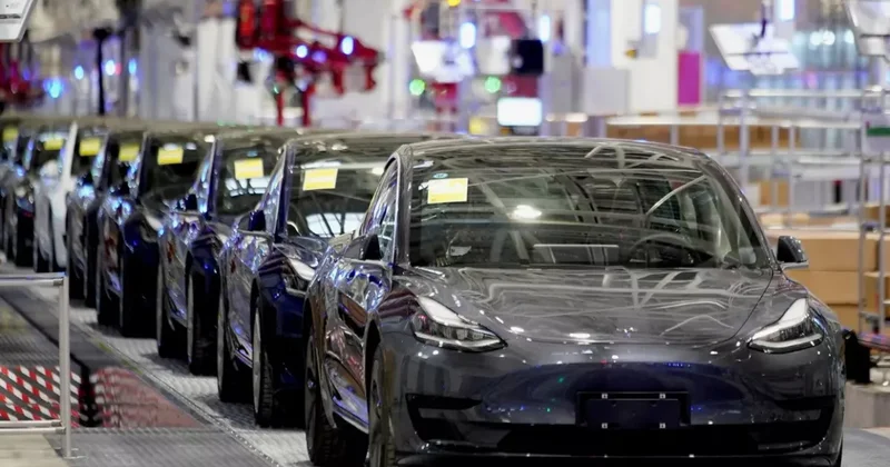 Tesla снижает поставки с шанхайского завода