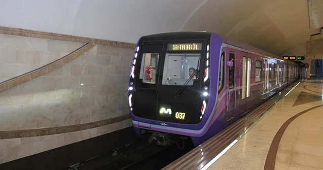 Sərnişin sıxlığı qatarların ləngiməsinə səbəb oldu