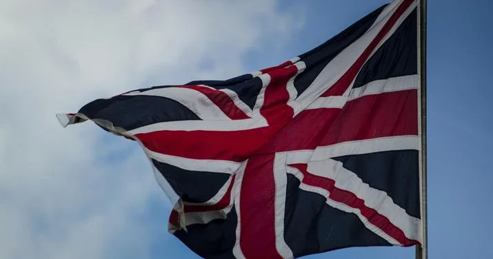 Britaniya və Hindistan üç illik danışıqlardan sonra böyük ticarət sazişi imzaladı