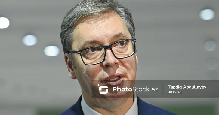 Самолет президента Сербии совершил вынужденную посадку в Баку по пути в Москву