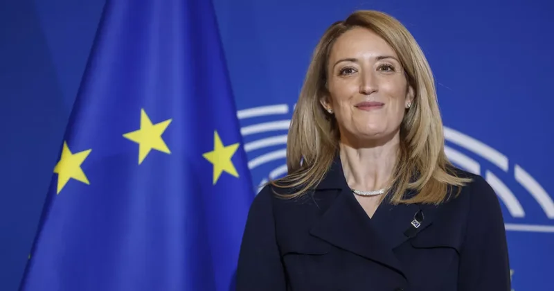 Politico: Европарламент угрожает иском Еврокомиссии за оборонные кредиты