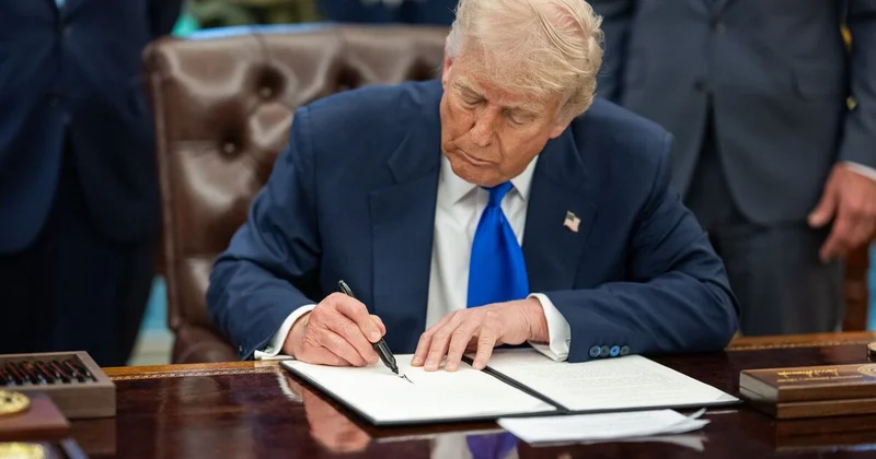 Трамп официально объявил 8 мая в США Днем победы