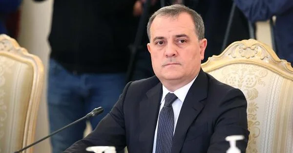 Bayramov iraqlı həmkarına İrəvanla münasibətlərdən danışdı