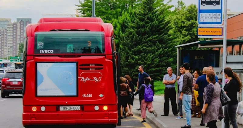 Dayanacaqda yığılan sərnişin sıxlığının qarşısı necə alına bilər? AÇIQLAMA